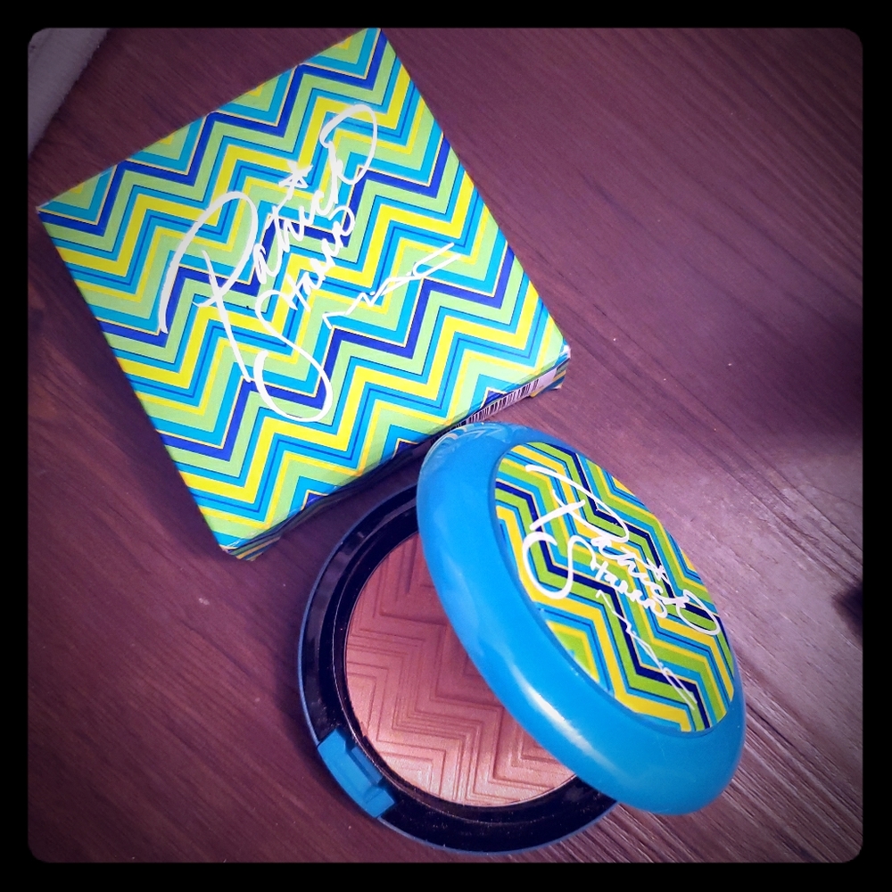 Sold♡♡MAC PATRICK STARR POWDER